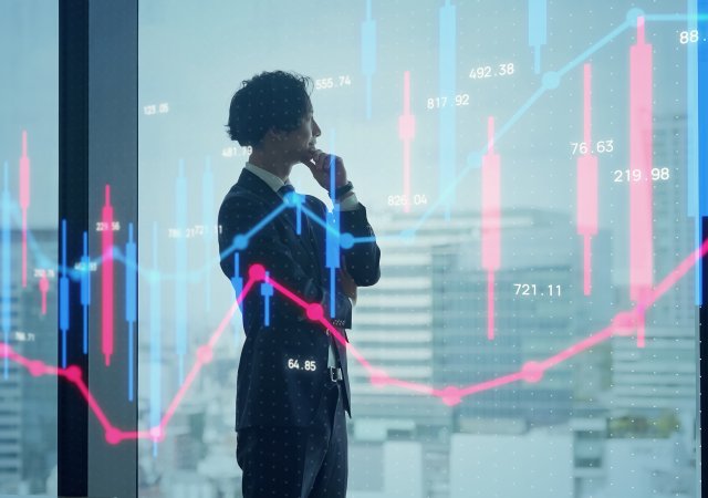 Začátek roku investicím přál. Češi drží v podílových fondech 780 miliard
