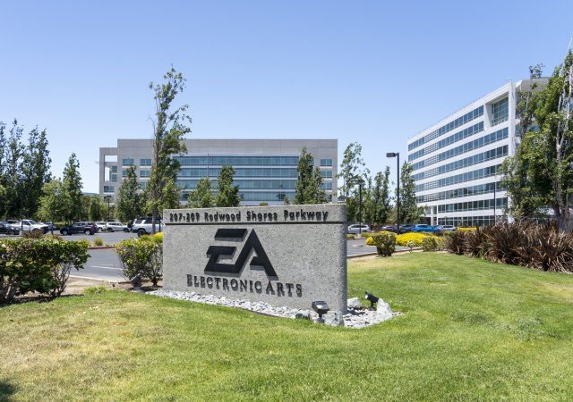 Skupina investorů vede pokročilé rozhovory o převzetí amerického vydavatele videoher Electronic Arts