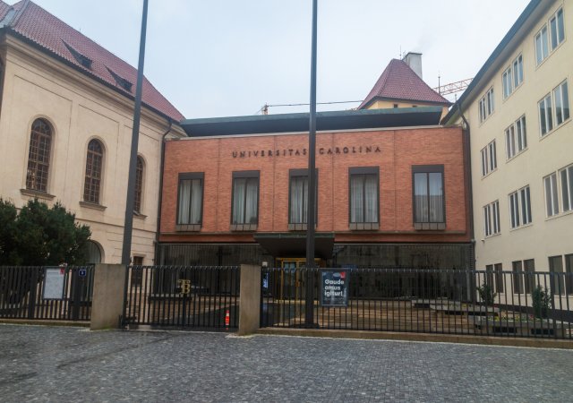 Univerzita Karlova