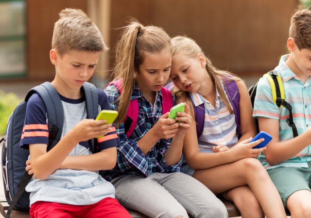 AI představuje pro děti riziko, varují experti
