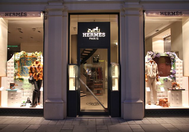 Akcie Hermès padají kvůli neuspokojivým výsledkům