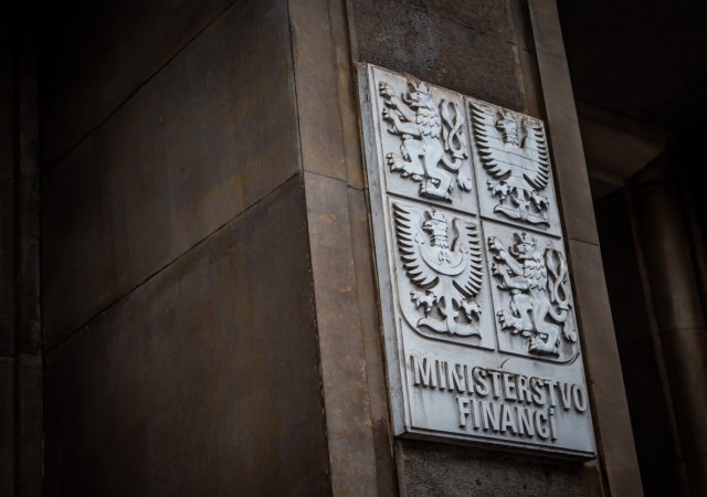 Veřejné finance loni skončily ve schodku 3,3 procenta HDP