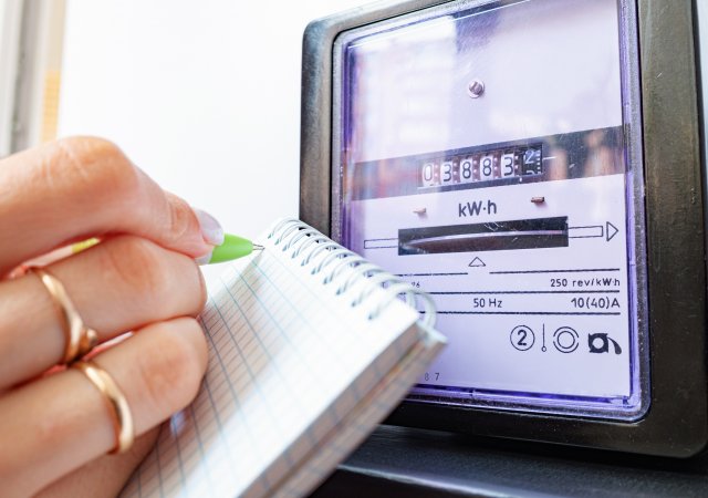 ERÚ ukazuje orientační ceny energií. Co z nich může vyčíst domácnost a kdo má zpozornět?
