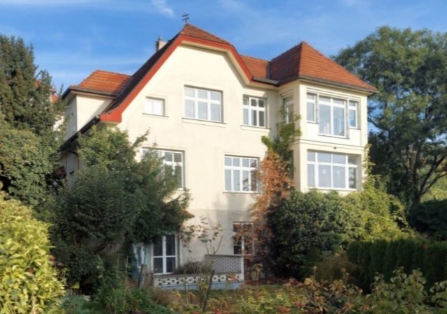Vilu na Hřebenkách nečeká demolice, ale přestavba, obhajuje záměr developera architekt