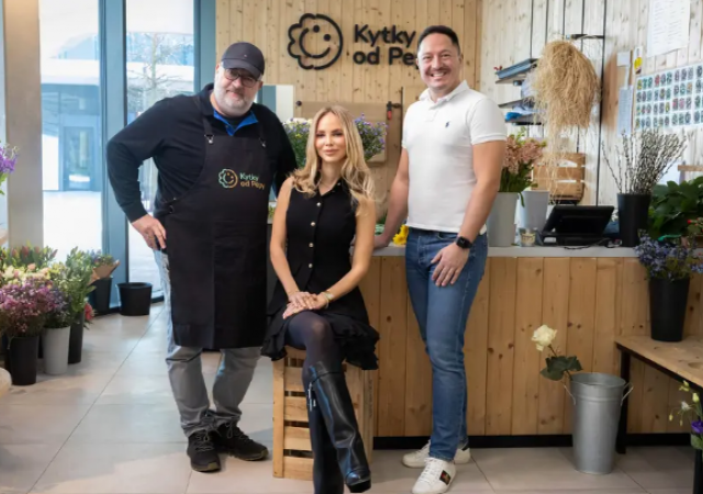 Zakladatel Kytek od Pepy Josef Dušátko (vlevo) s Andreou Fenn a Danielem Ryškou z Twistcafe Group.