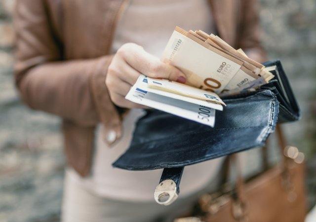 Euro je nejslabší za dvacet let