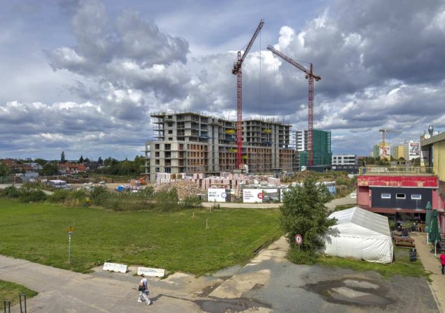 Výstavba čtvrti Nový Opatov u stanice metra C Opatov v Praze 11, 1. září 2026.