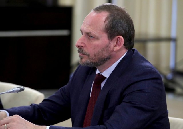 Ruský miliardář Volož se domáhá vyškrtnutí ze sankčního seznam EU
