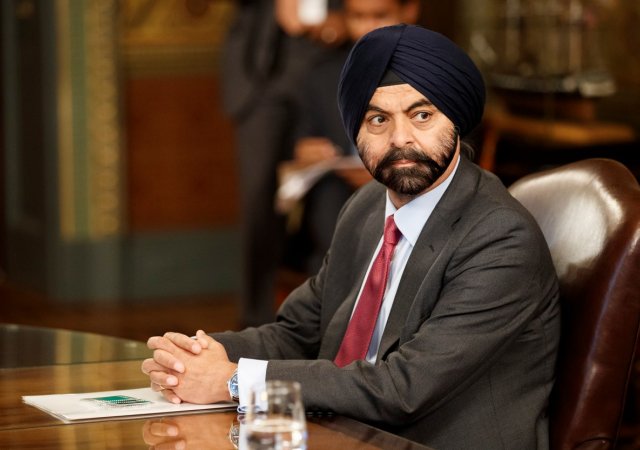 Novým prezidentem Světové banky (SB) se stane americký podnikatel indického původu Ajay Banga (63).