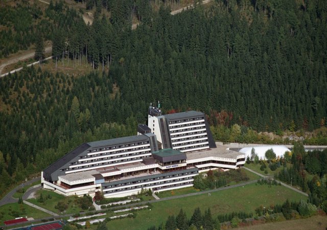 Hotel Horal ve Špindlerově Mlýně spravuje hotelová síť Oreo.