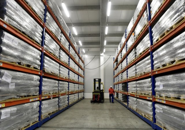 Společnost Fatra v Napajedlech na Zlínsku patří k největším zpracovatelům plastů v zemi.