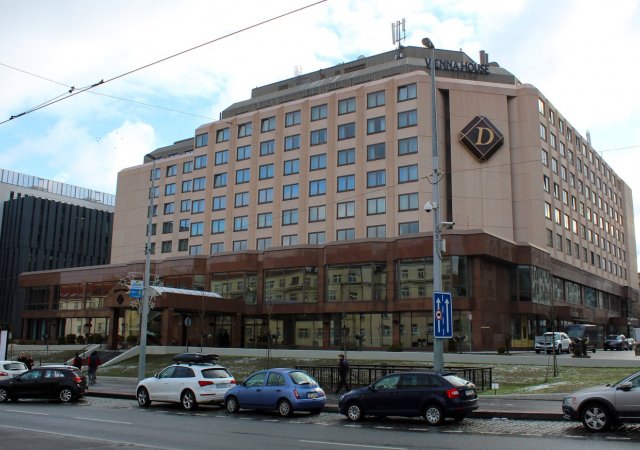 PPF získá další pražský hotel, za 1,8 miliardy korun kupuje dejvický Diplomat