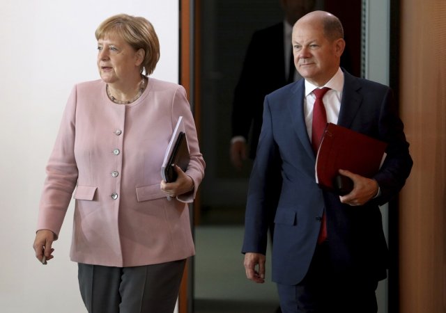 Angela Merkelová a Olaf Scholz