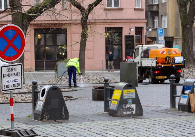 Tradiční jarní úklid komunikací začíná každý rok v dubnu