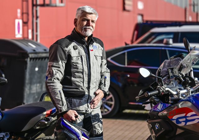 Petr Pavel dal před volbami přednost motorkám