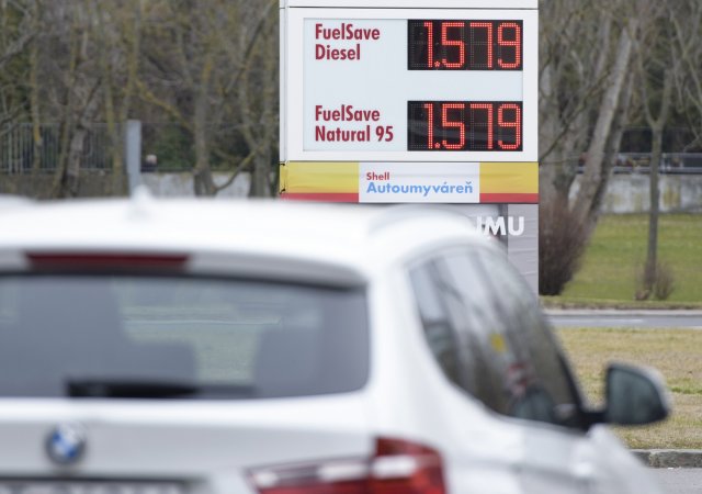 Slovensko sjednotilo ceny benzínu a nafty