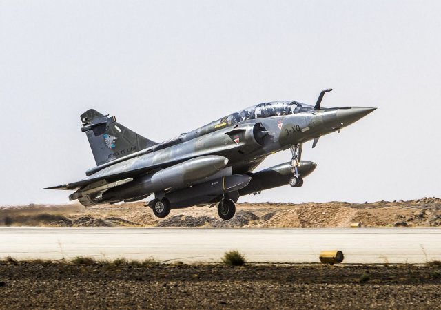 Francouzský stíhací letoun Dassault Mirage 2000
