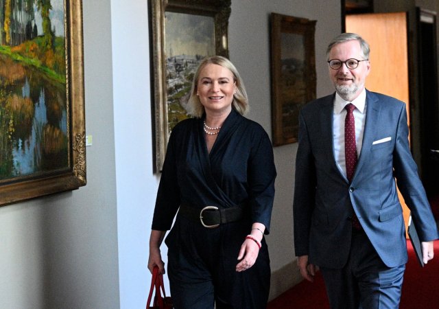 Jana Černochová, ministryně obrany, Petr Fiala, premiér