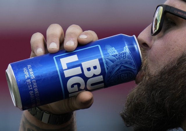Odbyt piva v USA letos bude zřejmě nejnižší za čtvrt století