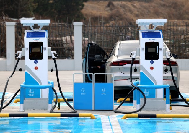 Nabíječka pro elektromobil
