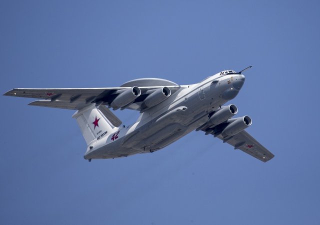 Letoun včasné výstrahy a velení A-50
