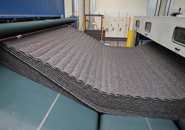 recyklace textilu ve firmě Retex