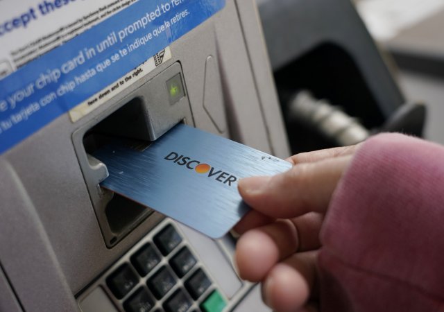 Banka Capital One kupuje vydavatele kreditních karet Discover za 35 miliard dolarů