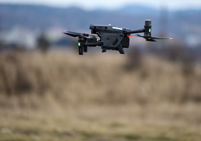 Východní hranici EU má střežit „zeď“ proti dronům
