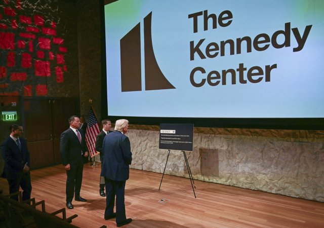 USA zveřejní na 80 tisíc stran dokumentů o Kennedym a jeho vraždě