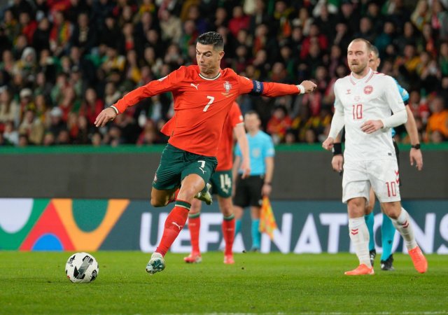 Cristiano Ronaldo vstoupil do klubu dolarových miliardářů
