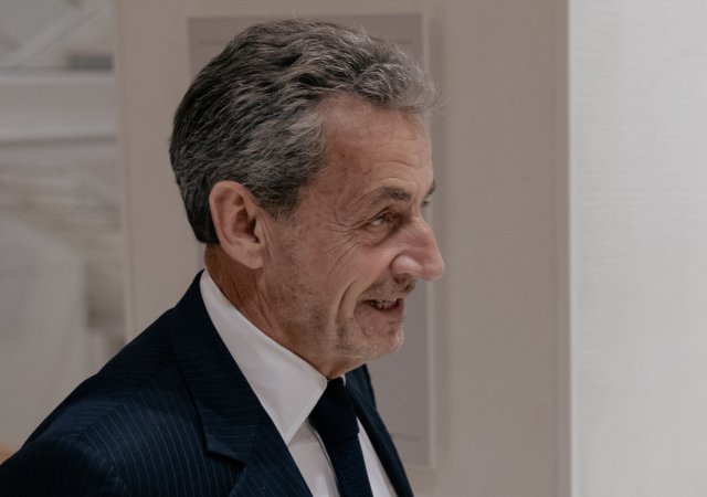 Francouzský stát odebral Řád čestné legie bývalému prezidentovi Nicolasi Sarkozymu.