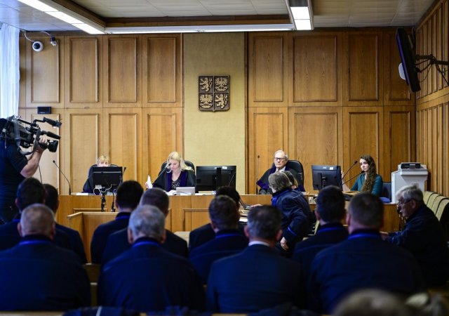 Krajský soud vynesl rozsudek v případu podnikatele Petra Sisáka a dalších obžalovaných v kauze údajně zmanipulované insolvence společnosti Via Chem Group.
