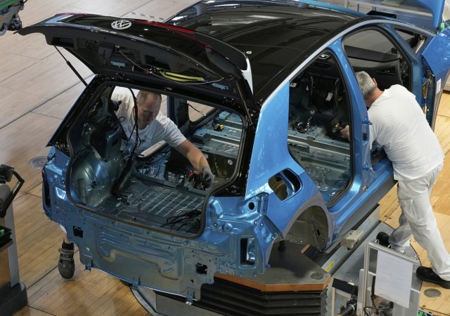 Německý průmysl bude letos místo růstu stagnovat