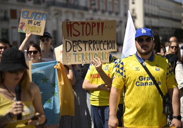 Protesty na Kanárských ostrovech
