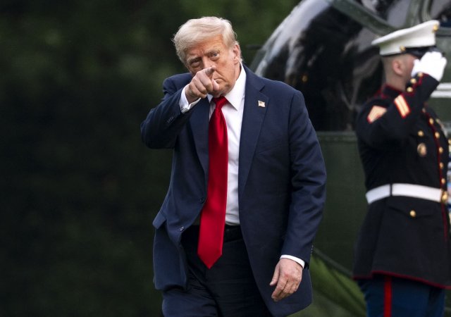 Donald Trump vysílá jaderné ponorky