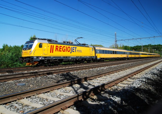 Společnost RegioJet pořídí 34 hybridních vlakových jednotek za devět miliard korun od společnosti Škoda Group