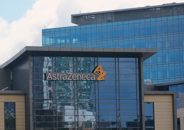 Britská AstraZeneca jedná o megafúzi s americkým rivalem