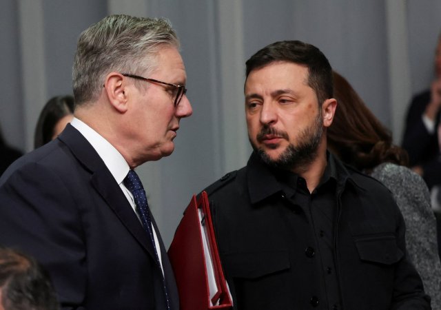 Ukrajinský prezident Volodymyr Zelenskyj a britský premiér Keir Starmer