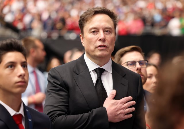 CEO Tesly Elon Musk chce bilionový bonus