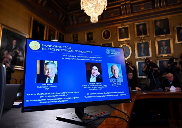 Letošní Nobelovu cenu za ekonomii získali Joel Mokyr, Philippe Aghion a Peter Howitt za výzkum vlivu inovací na hospodářský růst