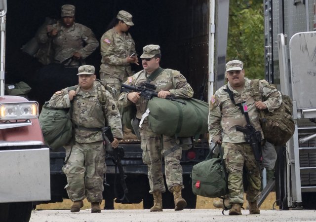 Americká vláda stáhne část příslušníků Národní gardy z Chicaga a Portlandu