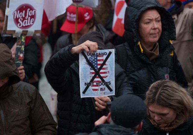 Rétorika Trumpa o Grónsku oslabuje dle odborníka NATO před Ruskem a Čínou