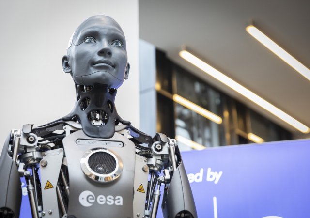 Robot bude díky umělé inteligenci stále chytřejší