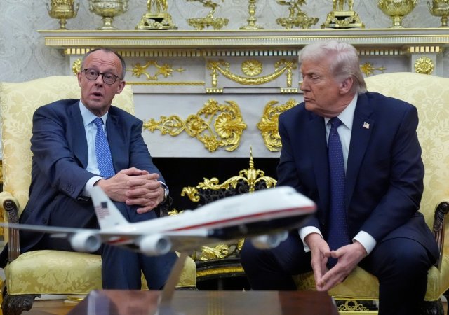 Německý kancléř Friedrich Merz se ocitl pod silným tlakem Donalda Trumpa