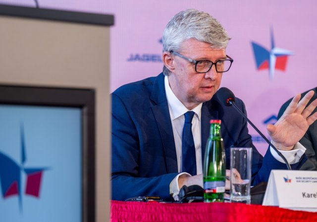 Havlíček: Jsme připraveni vést misi k posouzení škod na ropovodu Družba