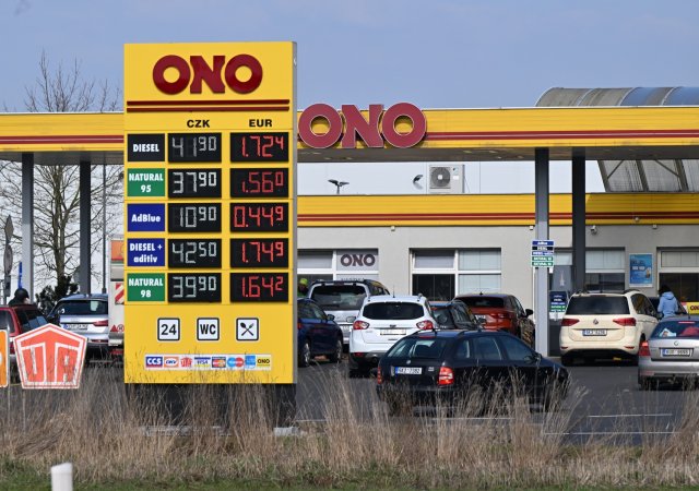 Ceny pohonných hmot výrazně rostou