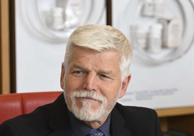 Pavel předpokládá, že na summit NATO pojede společně s Babišem a Macinkou