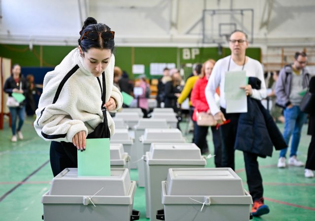 V maďarských volbách se rýsuje rekordní účast, už hlasovalo přes polovinu voličů