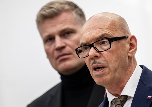 Poplatky padnou, miliardy zůstanou. Vláda mění financování médií