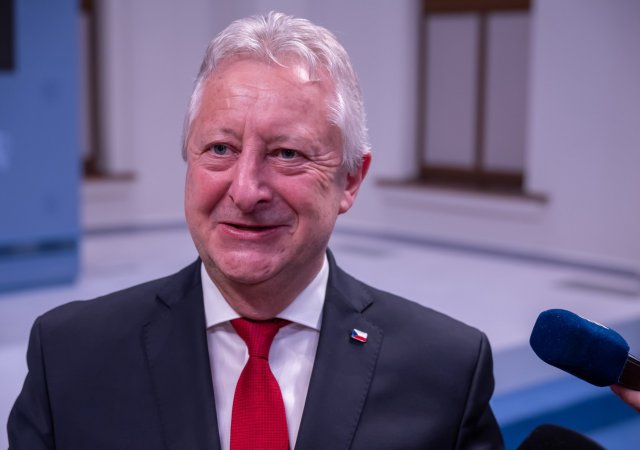 Návrat povinné vojny? Zůna ho odmítá